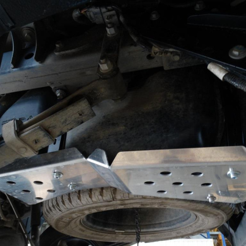 Płyta osłonowa zbiornika ADBLUE FORD RANGER T6 2015-